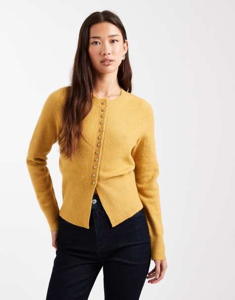 New Look – Strickjacke in Gelb mit Rundhalsausschnitt und gewölbten Knöpfen - view 1