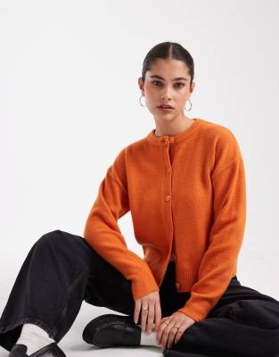 New Look - Strickjacke in Orange mit Rundhalsausschnitt