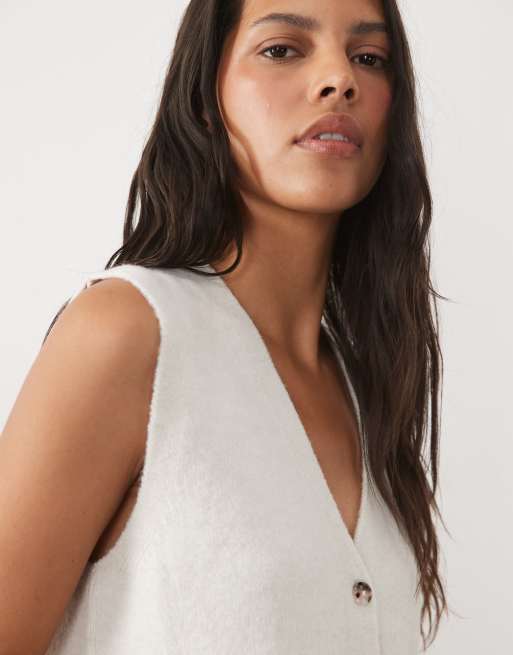 New Look strikket vest med knaplukning i creme, 3 af 4