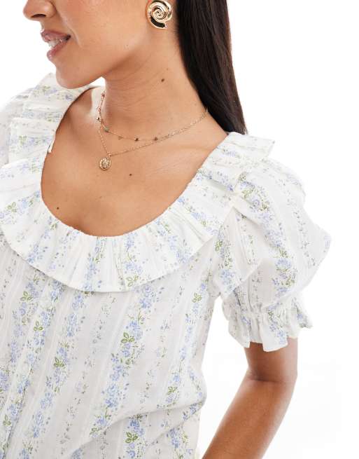 New Look stripe floral button blouse in blue, 3 of 4