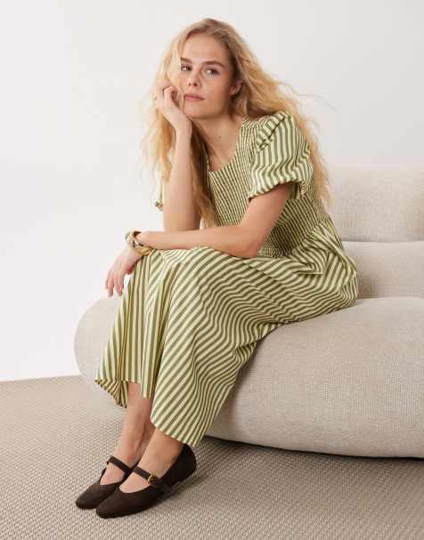 New Look stripe shirred midi dress in green - view 1