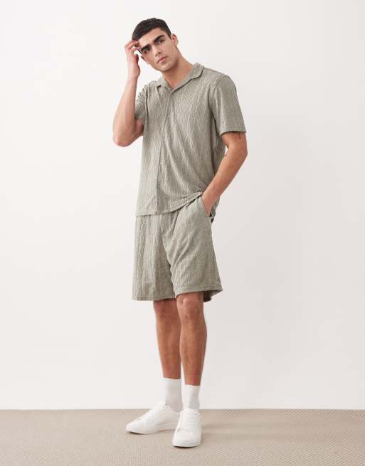New Look – Strukturierte Shorts in hellem Khaki, Kombiteil, 2 von 5