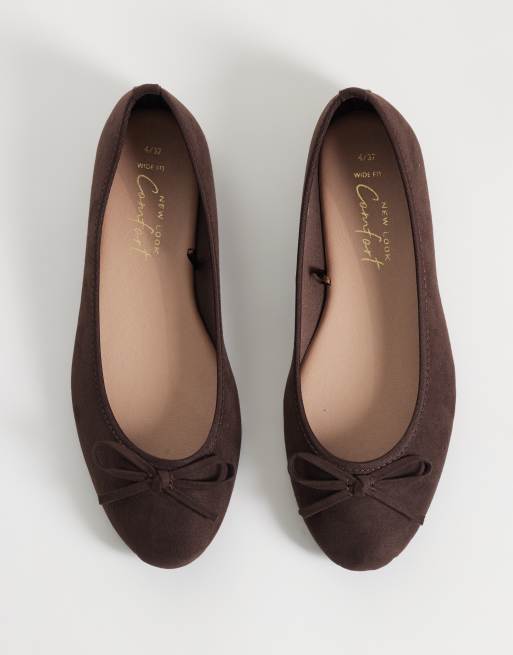 New Look suedette ballet flat in chocolate brown, 2 of 5