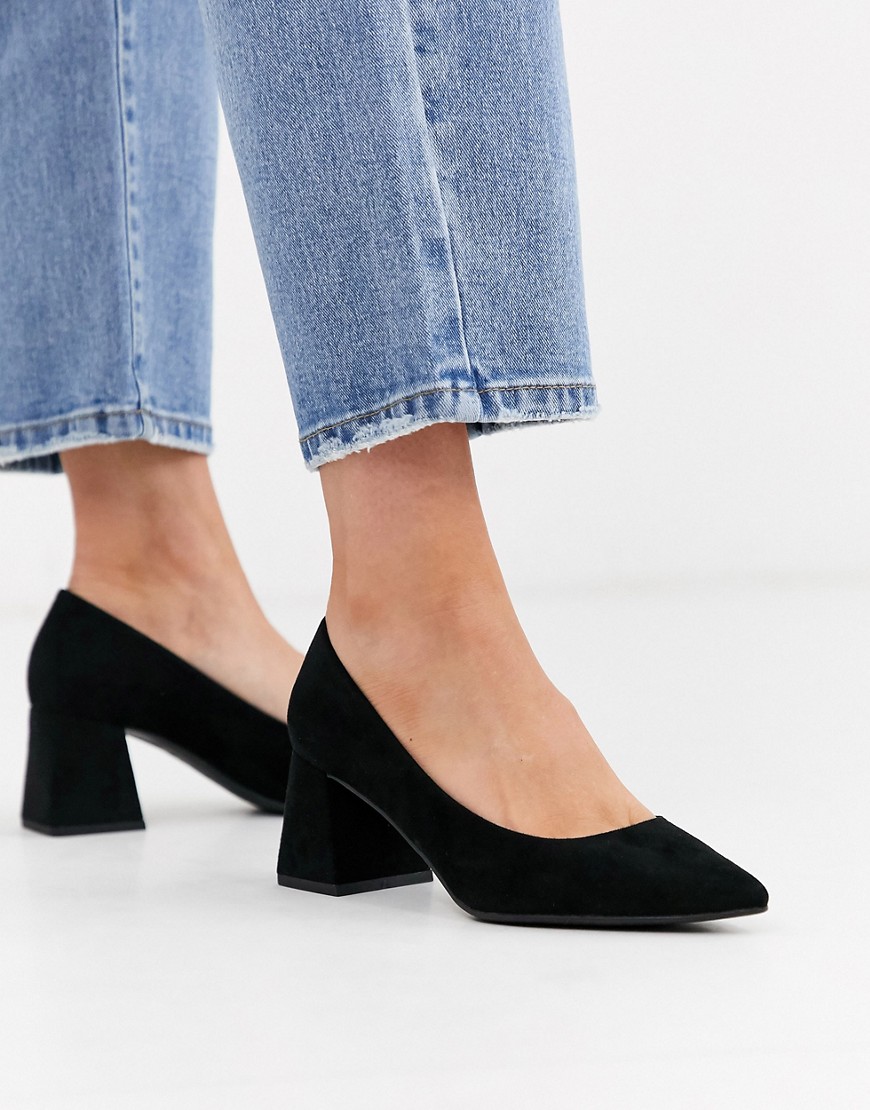 New Look Suedette Low Block Heeled Shoes In Black