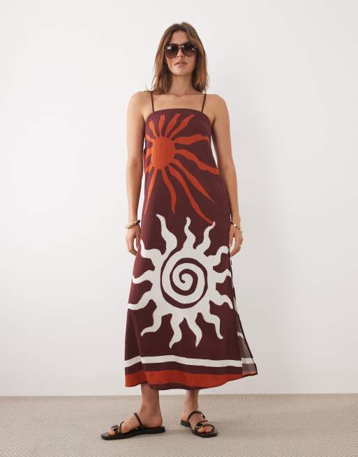 New Look sun print bandeau maxi dress in brown pattern, 2 of 4