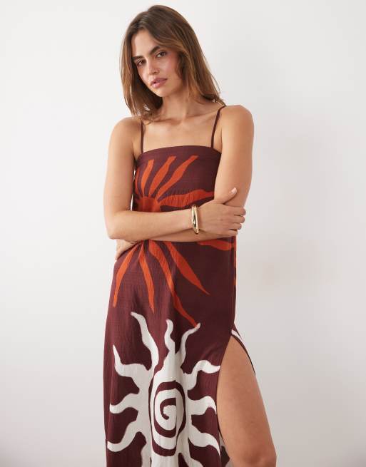 New Look sun print bandeau maxi dress in brown pattern, 3 of 4