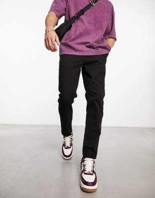 New Look – Svarta avsmalnande chinos - view 1