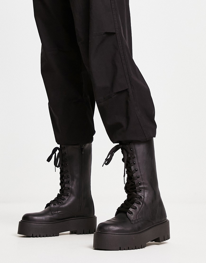 new look - svarta grova boots i vadhög modell med snörning-svart/a