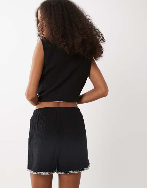 New Look – Svarta, mönstrade strandshorts med broderi, del av set, 4 av 5