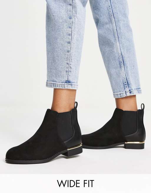New Look – Svarta platta boots med extra bred passform och metalldetaljer