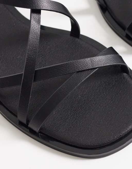New Look – Svarta platta sandaler med flera remmar, 4 av 4