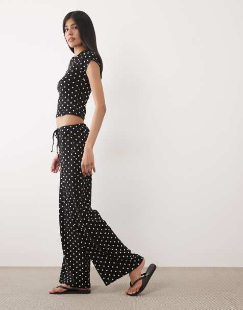 New Look – Svarta, prickiga byxor med vida ben, del av set - view 1