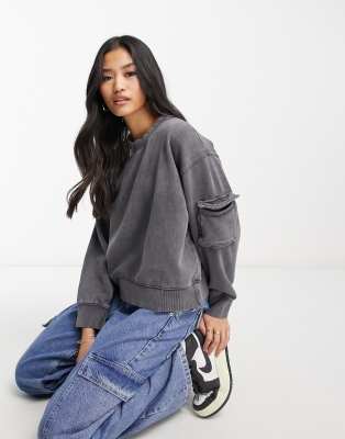 New Look - Sweatshirt in Grau mit Cargo-Tasche