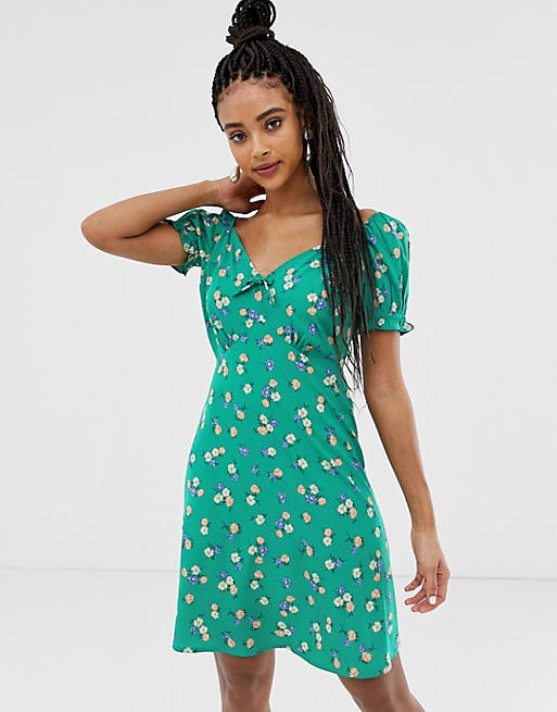 New Look sweetheart ditsy floral tea dress in green