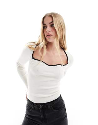 Hollister long sleeve knitted top in white