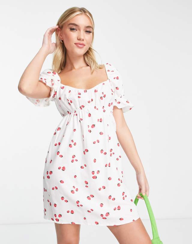 New Look sweetheart neck mini dress in strawberry print