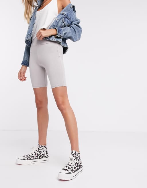 New Look – Szare krótkie legginsy z efektem połysku