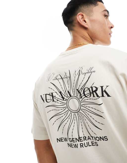 New Look – Szarobeżowy T-shirt z napisem „Nueva York”