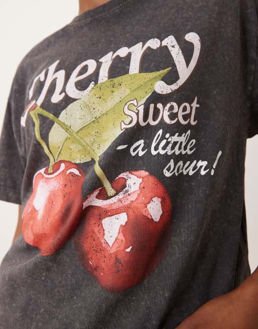 New Look – Szary T-shirt oversize z logo z wisienkami | ASOS