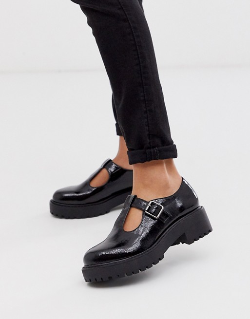 New Look t bar chunky flat shoes in black