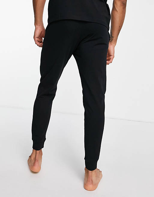  New Look t-shirt and jogger lounge set in black 