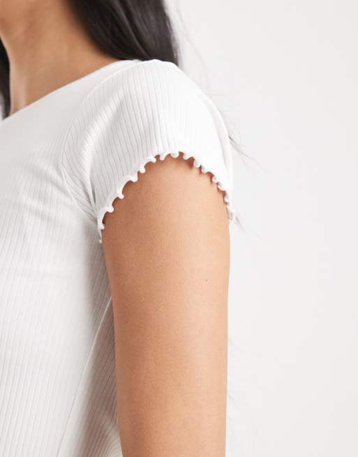 New Look - T-shirt babylock bianca con bordi smerlati, 2 di 4