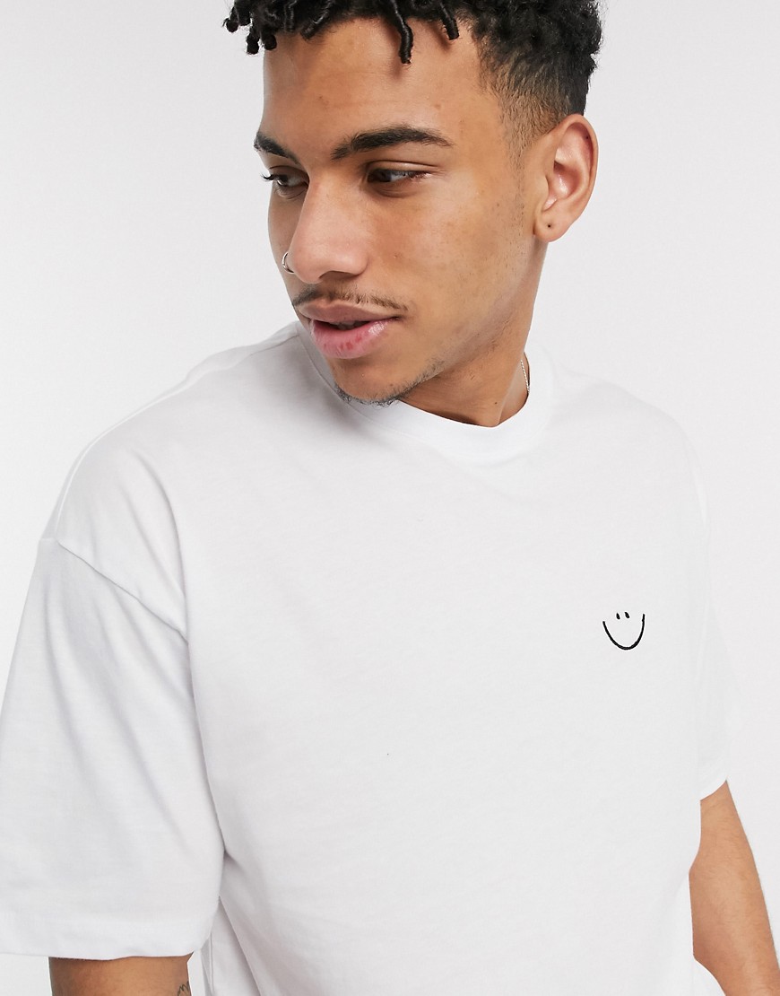 New Look - T-shirt bianca con Smile ricamato-Bianco