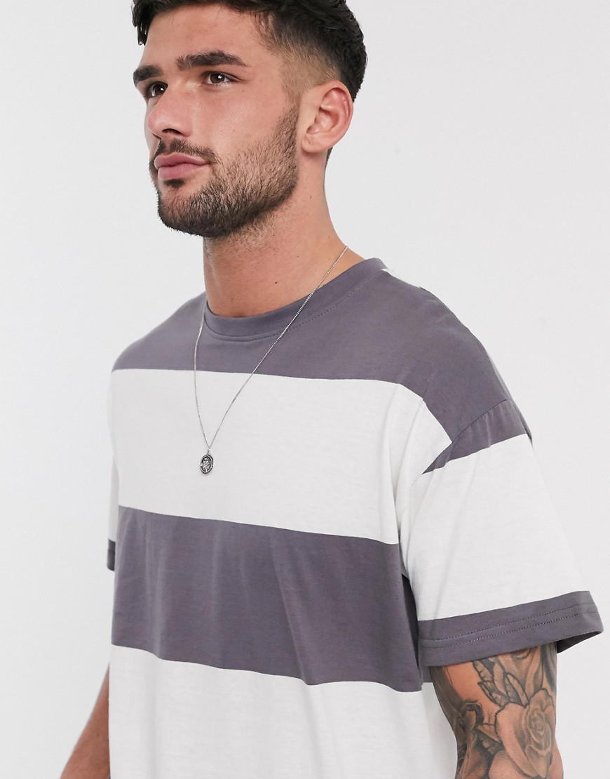 New Look - T-shirt grigio scuro a righe larghe
