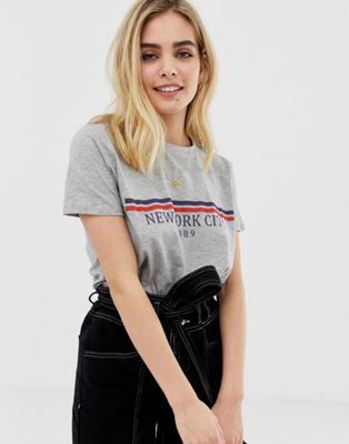 New Look – T-shirt med NYC Girlfriend-slogan-Grå