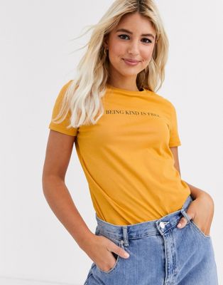 New Look - T-shirt met Being kind is free-slogan in geel