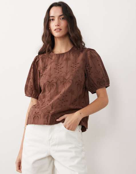 New Look - T-shirt met opengewerkte palmprint en pofmouwen in bruin - view 1