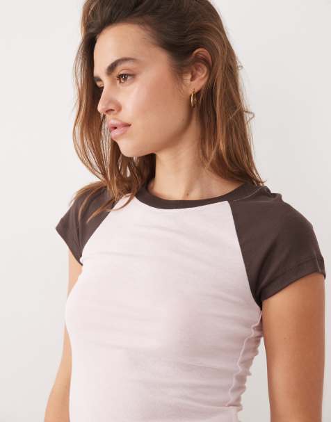 New Look – T-Shirt mit farblich abgesetzten Raglanärmeln in Rosa und Braun - view 1