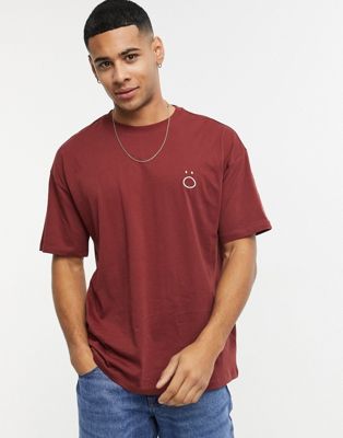 New Look – T-Shirt mit Gesicht-Print in Marineblau-Rot