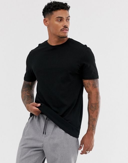 New Look t-shirt with crew neck in black | ASOS