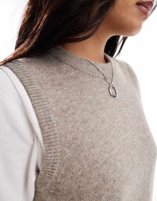 New Look tabard cropped vest in mink ASOS