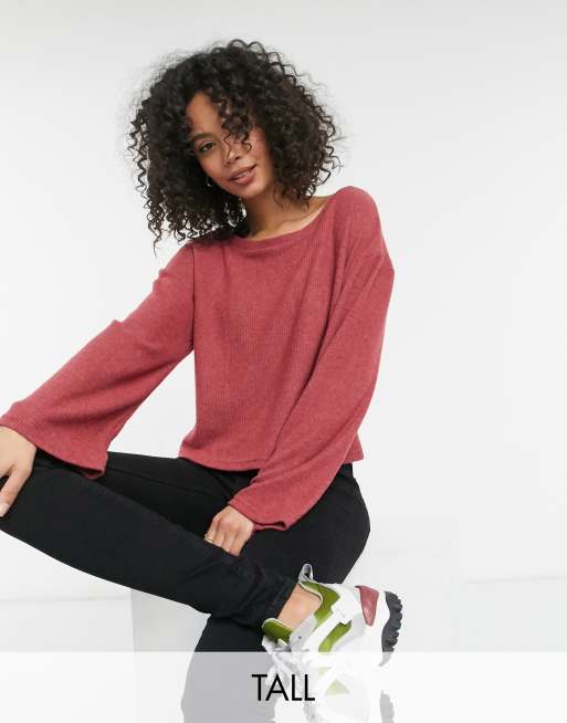 New Look Tall – Czerwony prążkowany top z odsłoniętymi ramionami