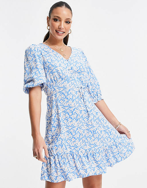  New Look Tall floral v neck button mini dress in blue pattern 