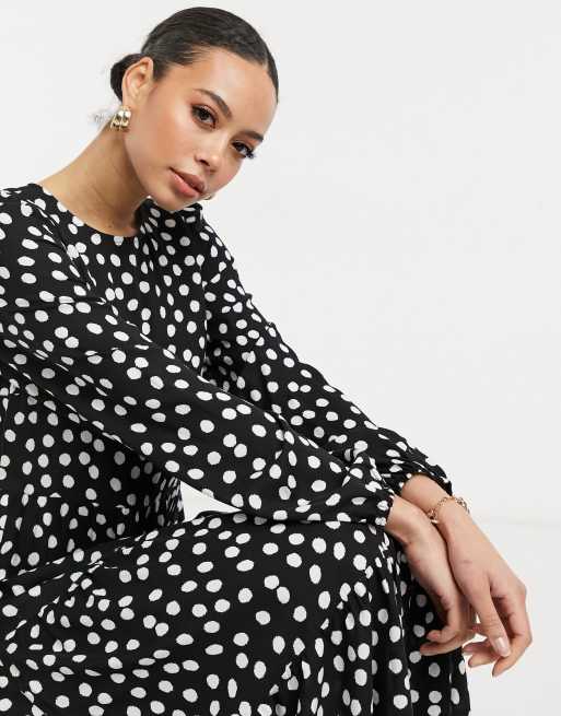 New Look Tall – Gestuftes, langärmliges Midikleid in Schwarz mit Punktemuster, 3 von 4