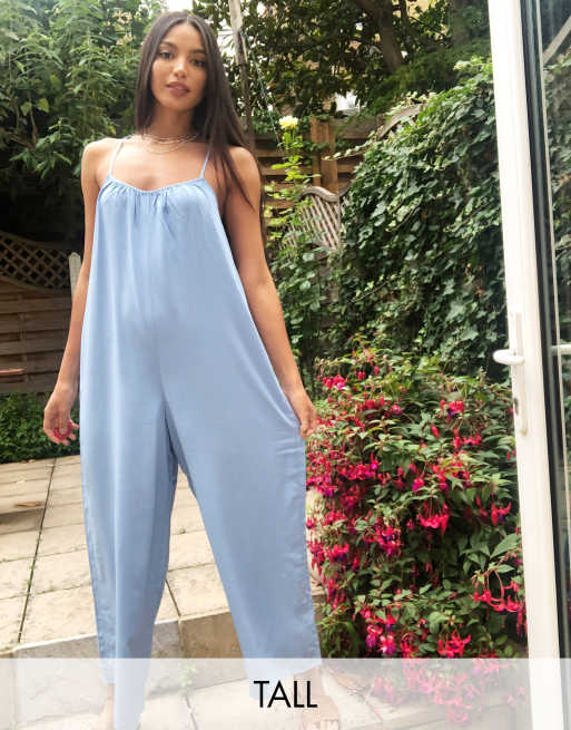 New Look Tall - Jumpsuit met wijde pijpen in middenblauw