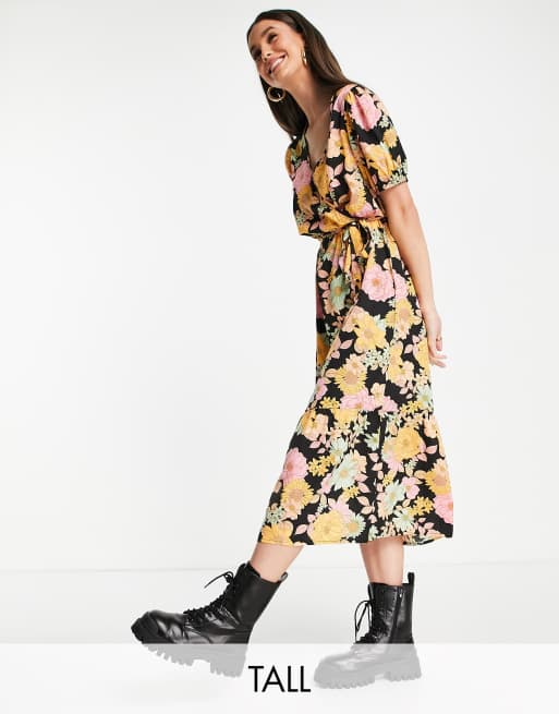 New Look Tall – Midi-Wickelkleid mit Retro-Blumenmuster