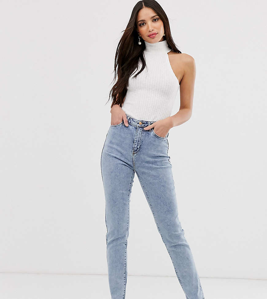 New Look Tall - Mom jeans met verhoogde taille in lichtblauw