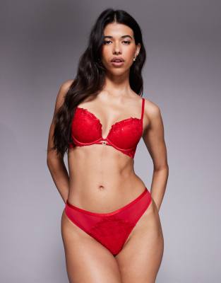 New Look - Tanga in Rot mit paillettenbesetzter Stickerei