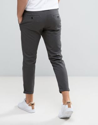 dark grey cropped trousers