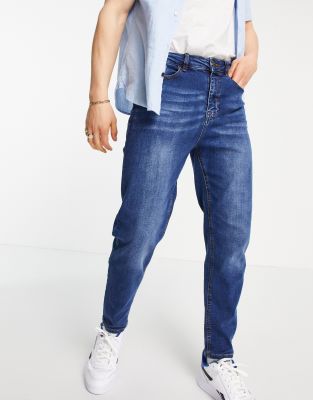 tapered jeans look