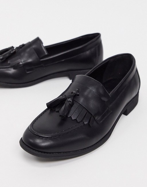 New Look tassel loafer in black