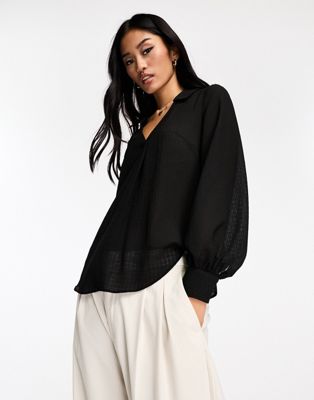 New Look textured chiffon collared blouse in black