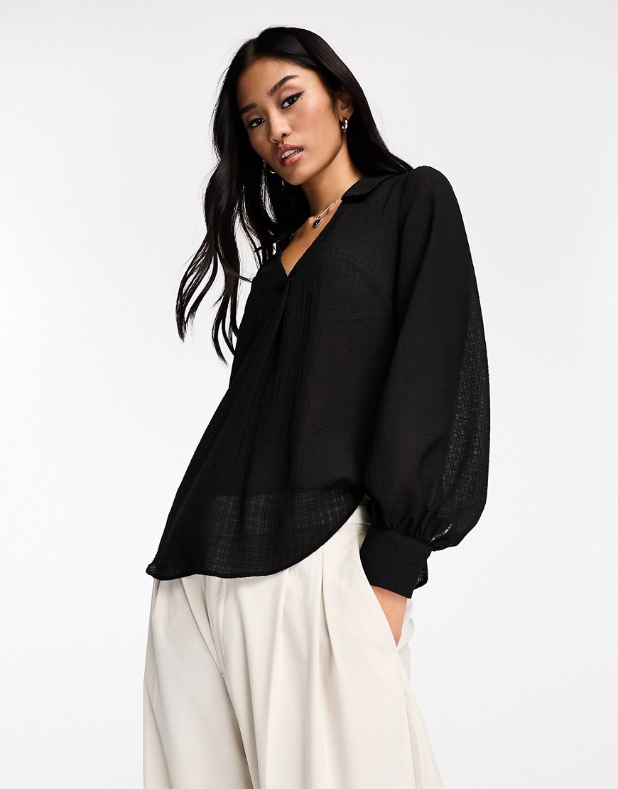 New Look textured chiffon collared blouse in black