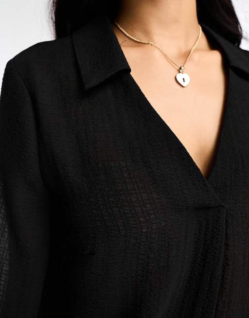 New Look textured chiffon collared blouse in black