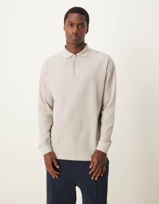 New Look textured long sleeve polo shirt in stone-Neutral