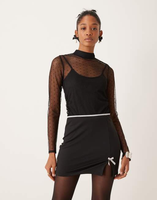 New Look - Top a maniche lunghe accollato in rete nera a pois